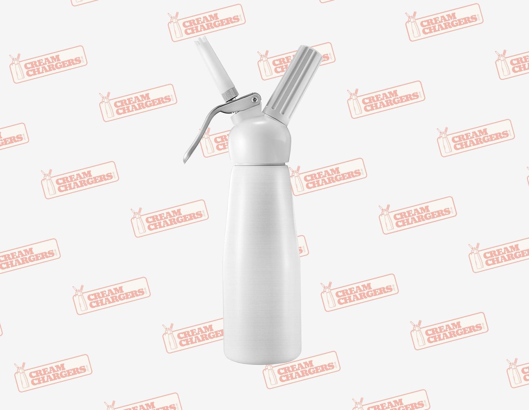 GreatWhip Stainless Steel Whipped Cream Dispenser Professional Cream Whipper  Large 500ml / 1 Pint Heavy-Duty Whip Cream Maker 3 Decorating Nozzles &  Cleaning Brush 